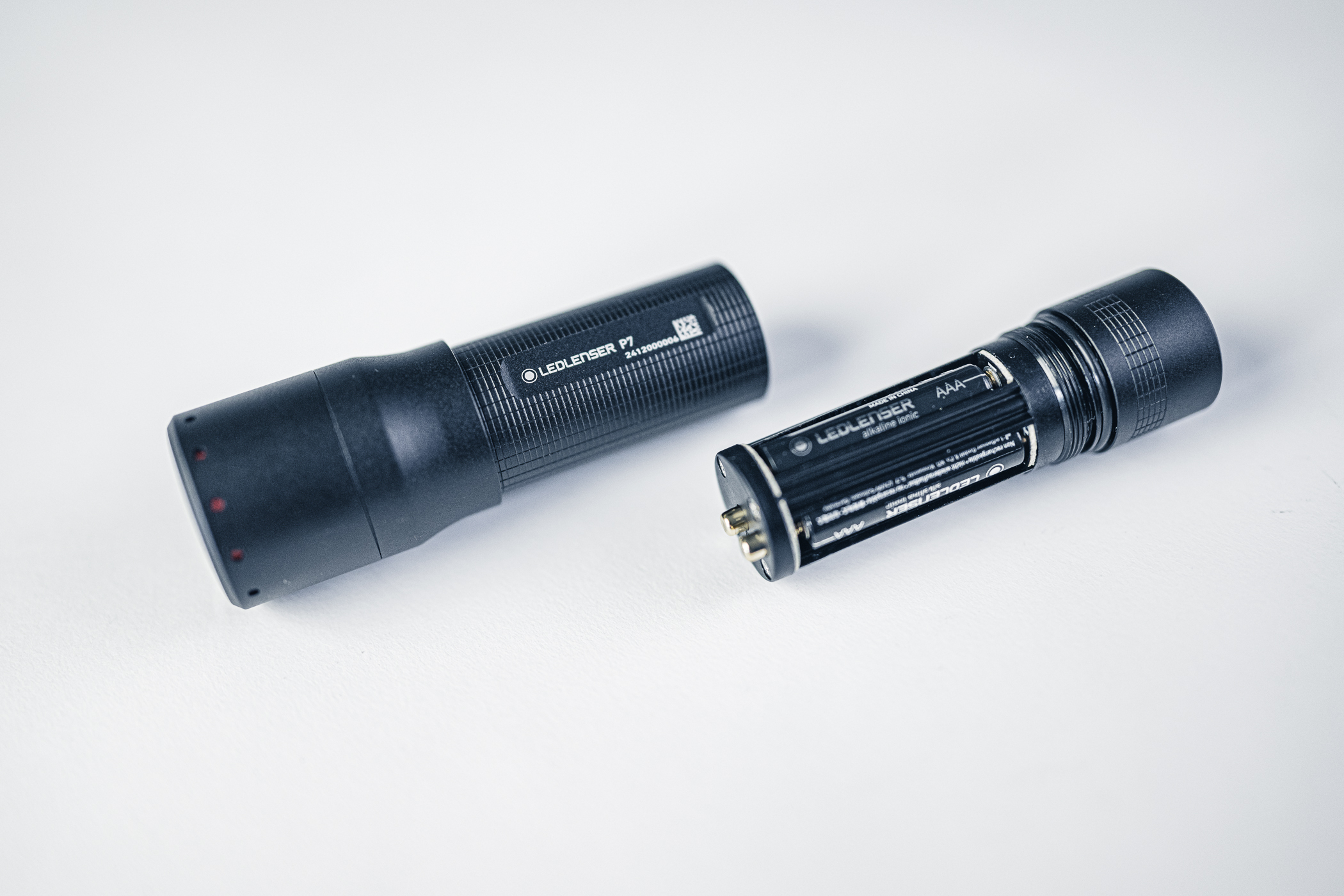 LAMPE POCHE 650LM-400M-30H  P7 (4XAAA)   LEDLENSER
