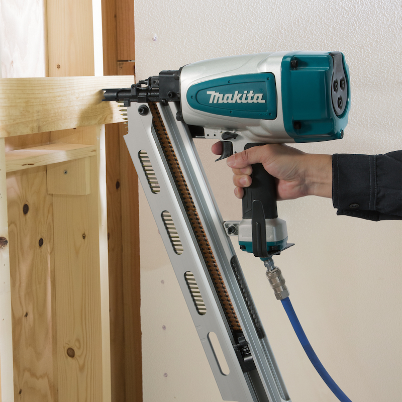 CLOUEUR À COFFRAGES - AN924 - MAKITA
