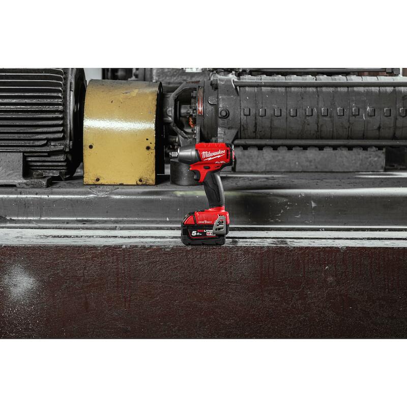 CLE A CHOCS/ACCU 18V/2X5AH  M18 ONEIWF12-502X