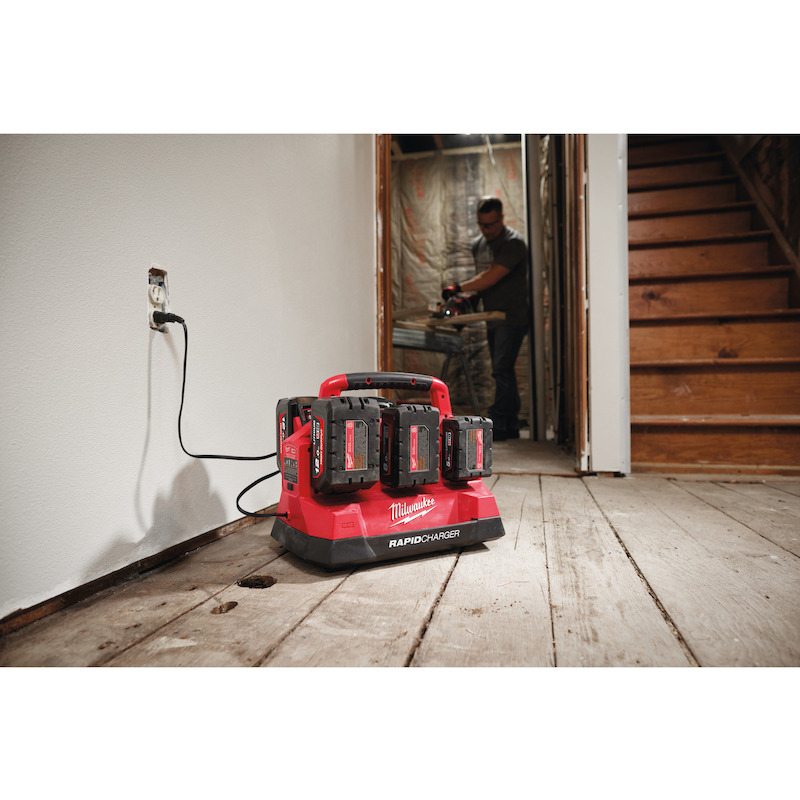 CHARGEUR POUR 6 ACCU        M18 PC6 EU PACKOUT MIL
