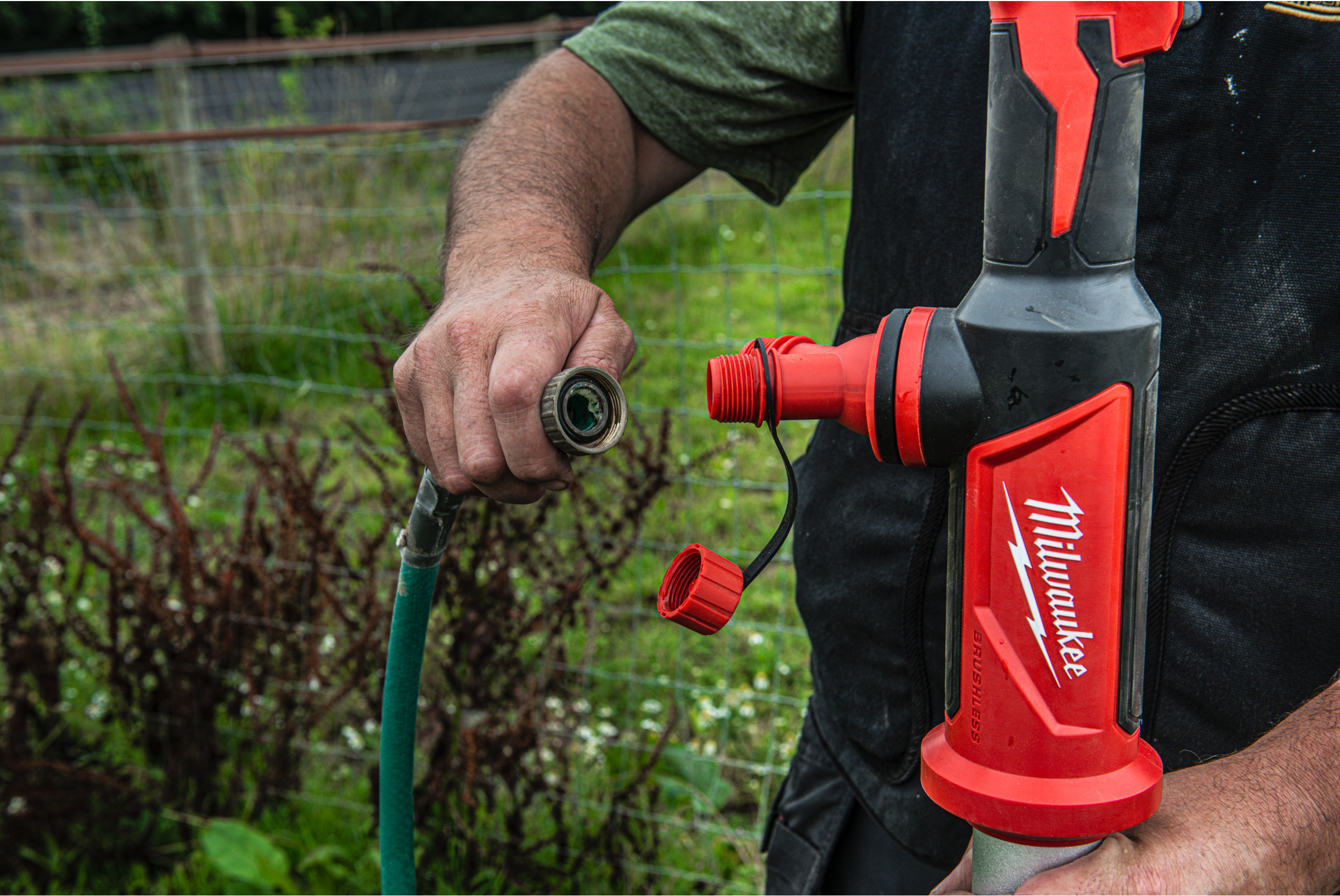 ACCU-STAAFWATERPOMP 18V/8AH M18 BLSWP-801     MILW