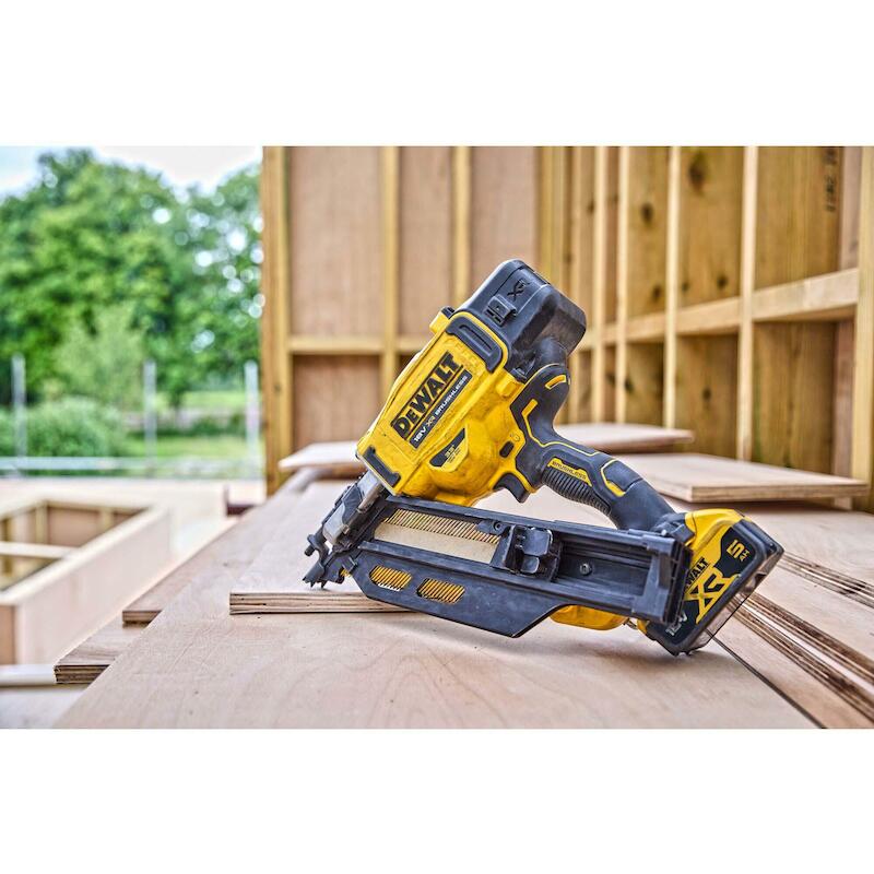 ACCUNAGELPISTOOL 18V/BODY   DCN930N         DEWALT