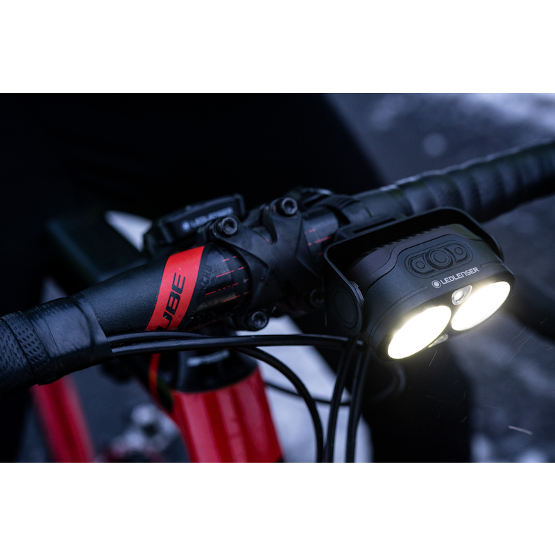 LAMPE FRONT.4000LM-330M-20U H19R SIGNATURE RECHARG