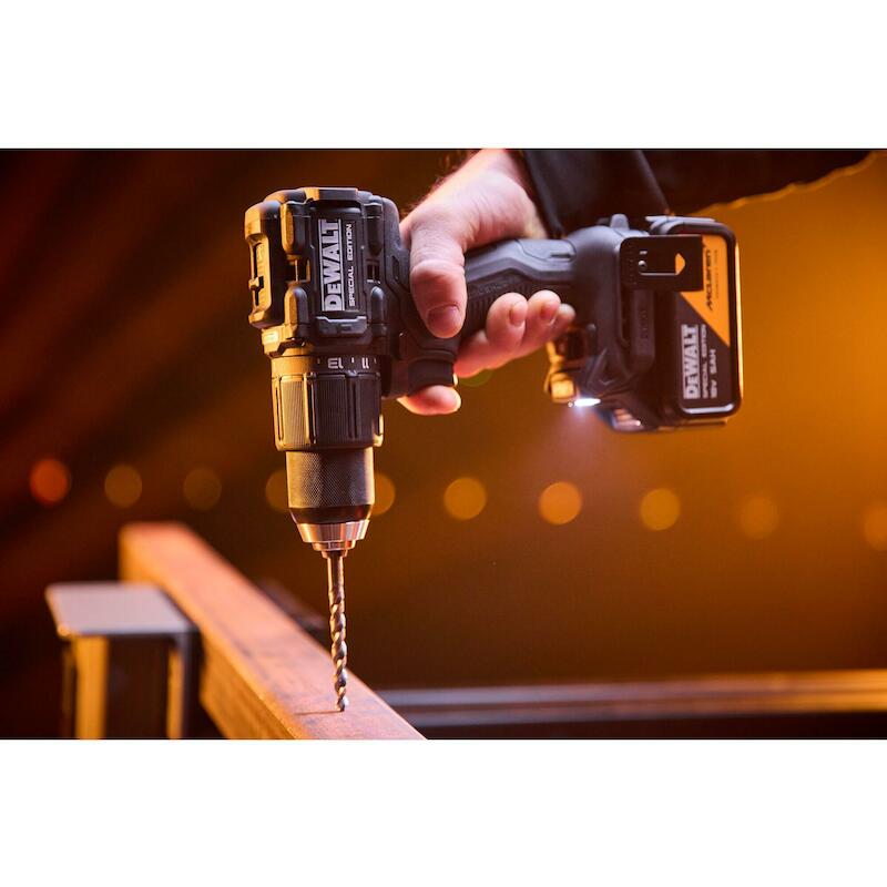 Dewalt - DCK2222MP2T-QW 18V xr McLaren brushless power tool kit with DCD86m hammer drill and DCF86m impact driver - 2x 5.0 Ah battery - tstak - 08155501