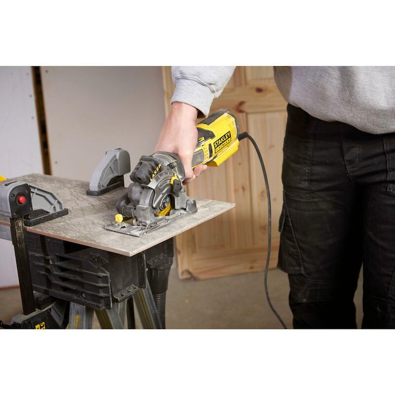 HANDCIRKELZAAG 650W MULTI   FME380K        STANLEY