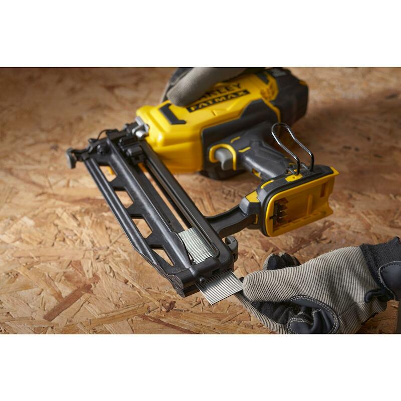 ACCU-NAGELPISTOOL 18V/BODY  SFMCN616B      STANLEY
