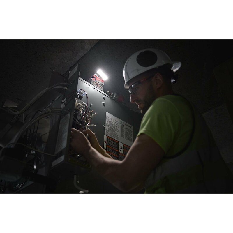 LAMPE CHANTIER 18V/BODY USB M18 ALIS-0   MILWAUKEE