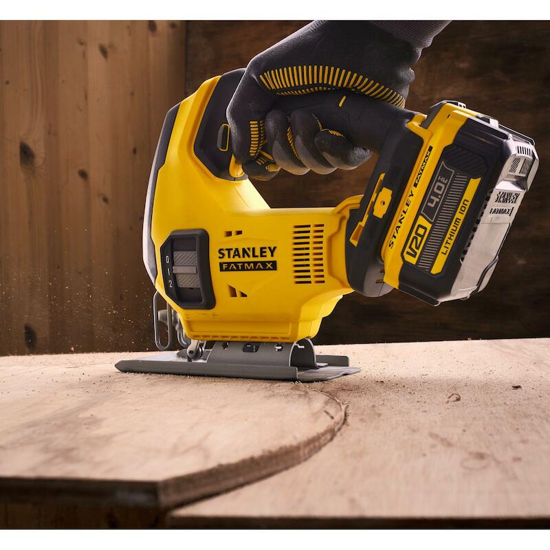 ACCUDECOUPEERZAAG 18V/BODY  SFMCS600B      STANLEY